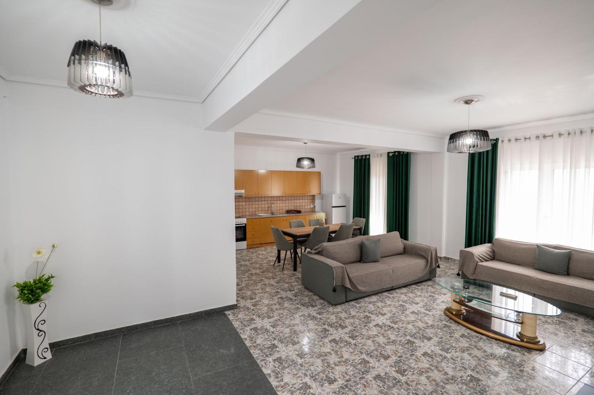 Hoteleks Inn & Suites Sarande Bagian luar foto